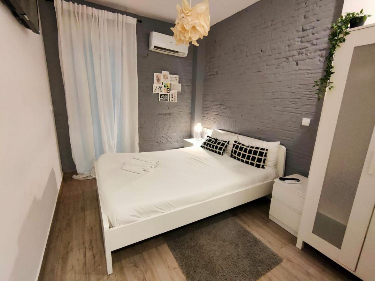 Pequeno Con Mini Piscina - No Climatizada Apartment