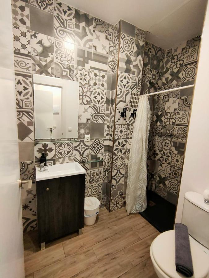 Pequeno Con Mini Piscina - No Climatizada Apartment *