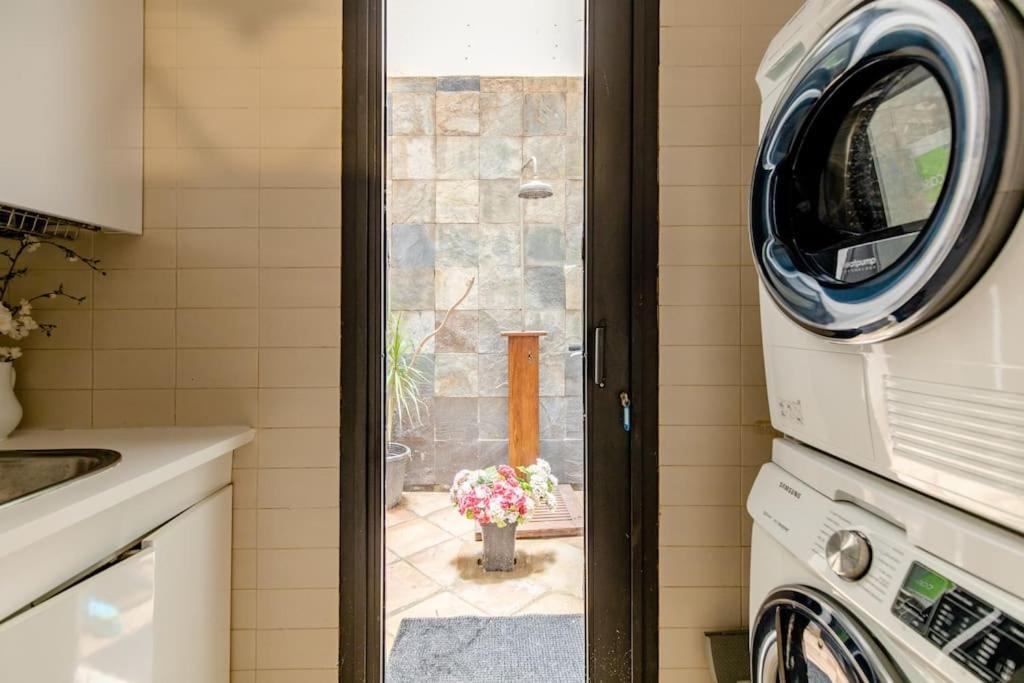 Cozy Loft Patio+pool +wifi Apartment