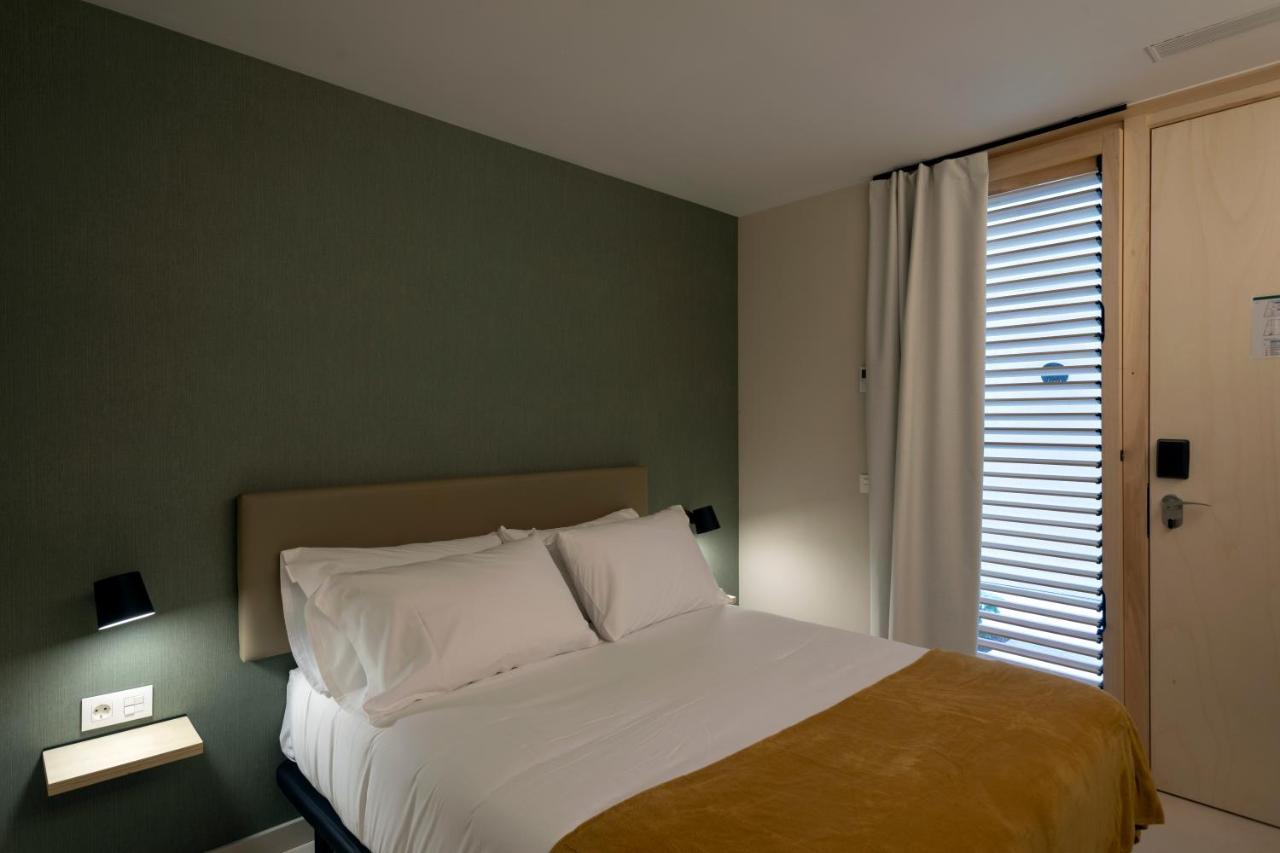Mythic Hotel *