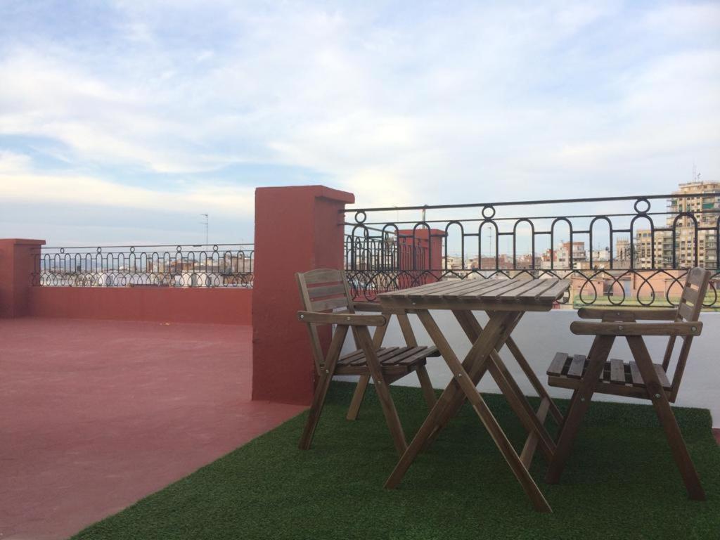 Cosy Apt Terrace In Downtown Apartment
