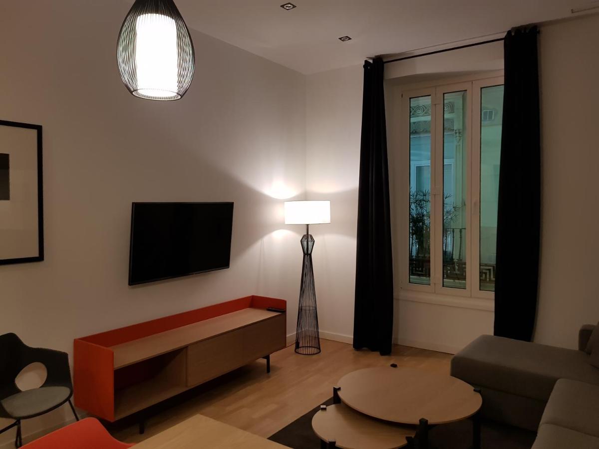 Apartment Bonnies &