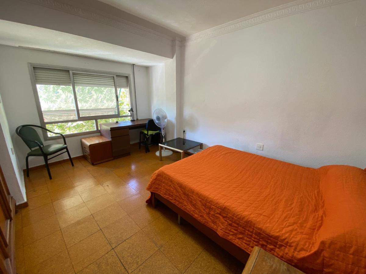 Piso Jovenes Familia Cerca Playa Y Centro . Blasco Ibanez A * Valencia