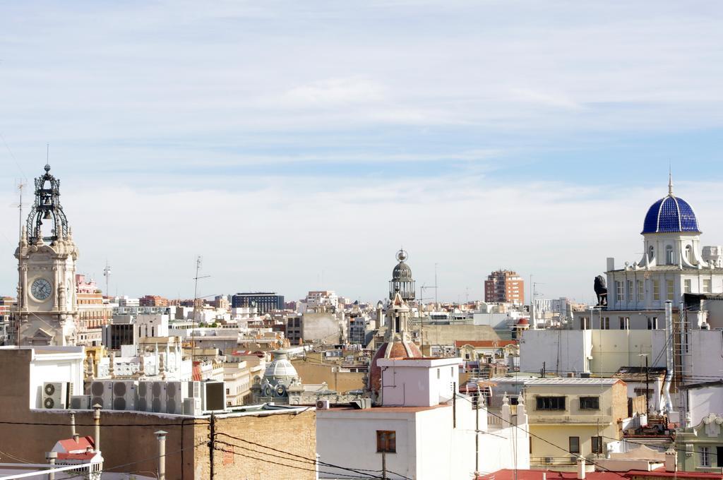 Vivaldi Penthouse Ayuntamiento Apartment