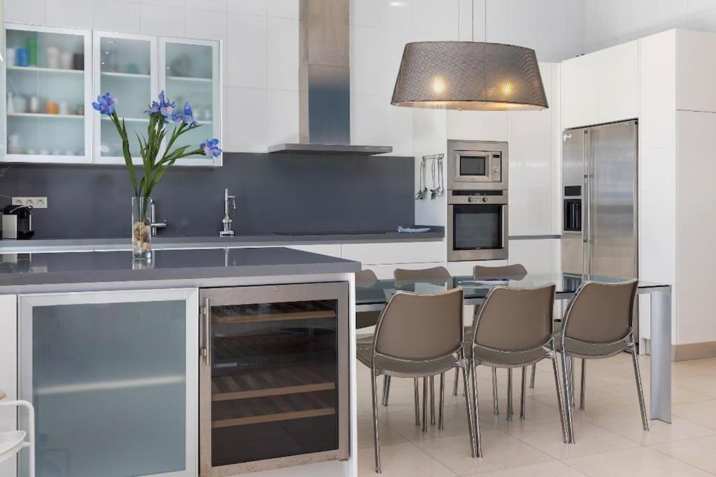 Apartment Luxury Sea View With 2