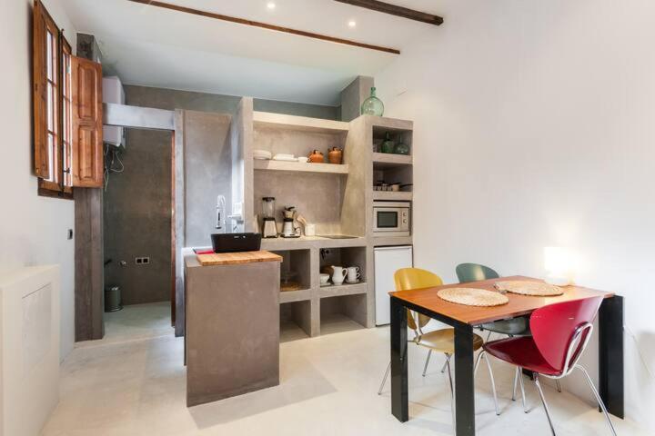 Casita Artista En Edificio Barrio Ruzafa Valência