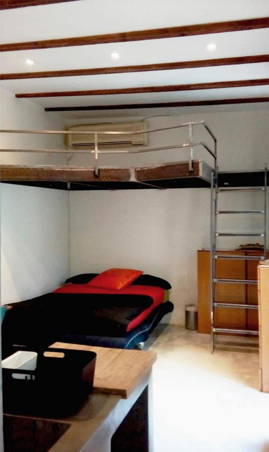 Casita Artista En Edificio Barrio Ruzafa Apartamento