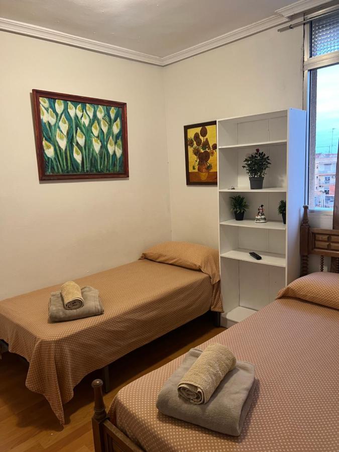 Malvarrosa Simple Shared Hospedagem domiciliar