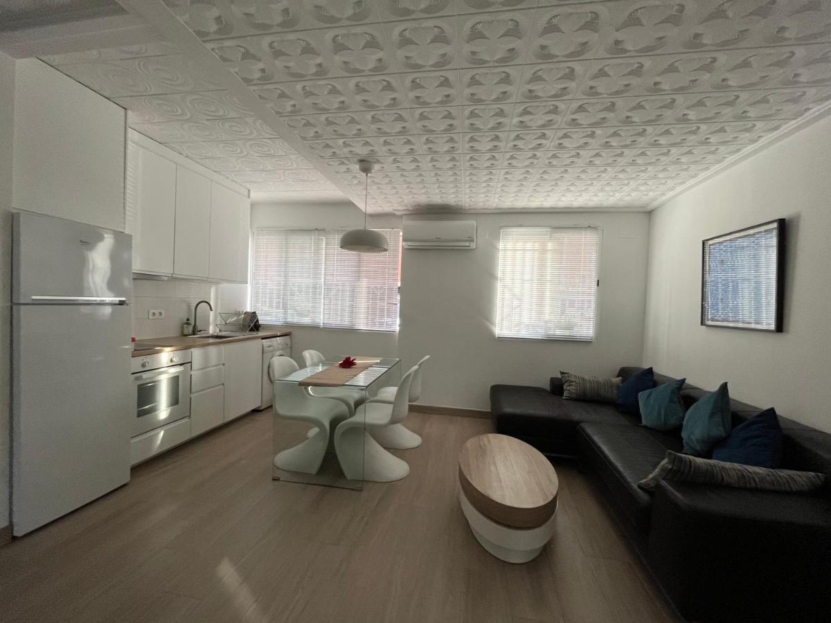 Apartment Modernized 3-bedroom Flat 500m To The