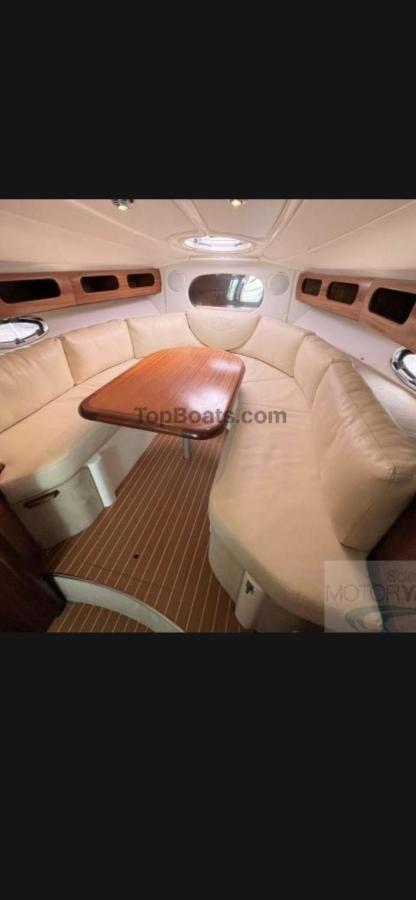 Botel Excelente Mini Yate