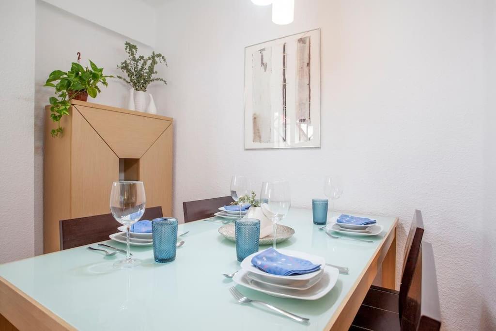 Apartment Precioso Piso Moderno: Terraza, A/c, Netflix, Wifi Valencia