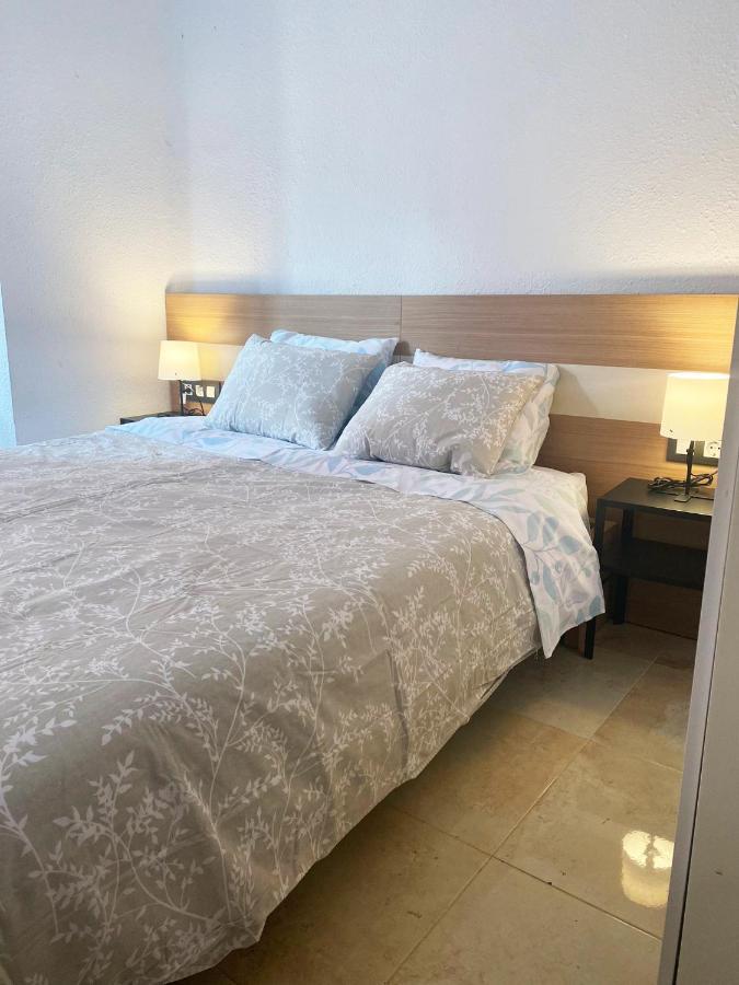 Cerca Al Puerto Shared Guest house