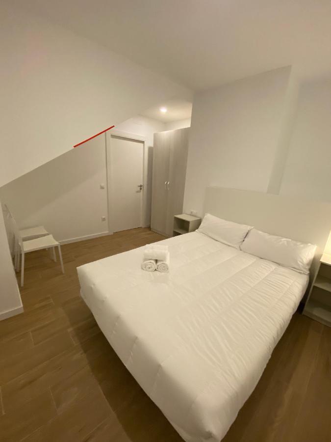 Travel Habitat Ave Sorolla Suites *