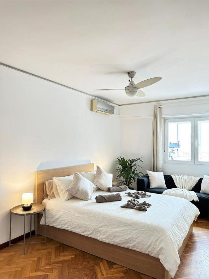 Your Sunny & Spacious Portview Apartment *