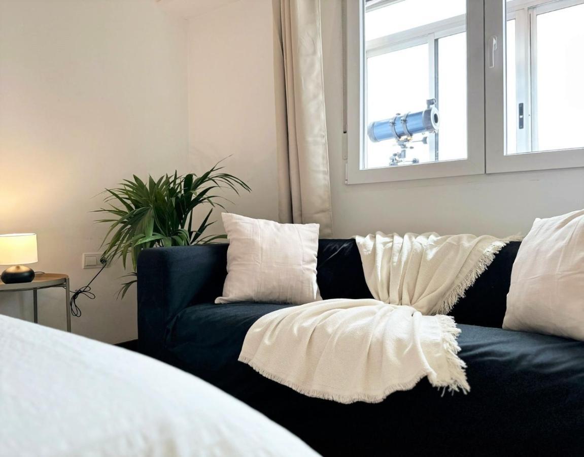 Your Sunny & Spacious Portview *