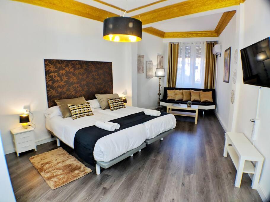 Apartment Bonito Y Amplio Piso Junto A La Plaza De Toros. *
