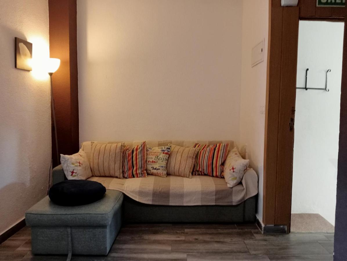 Apartment Lola Encorts