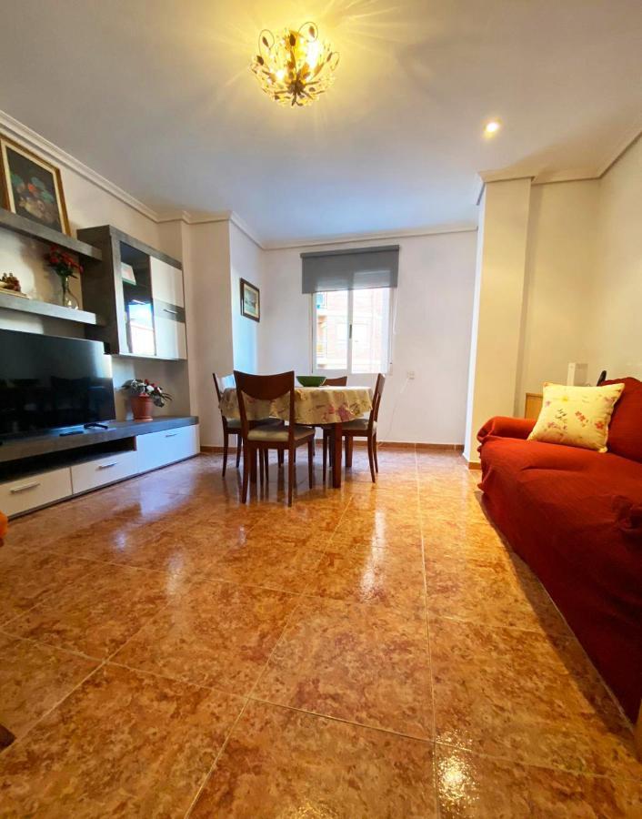 In Great Location In Shared *