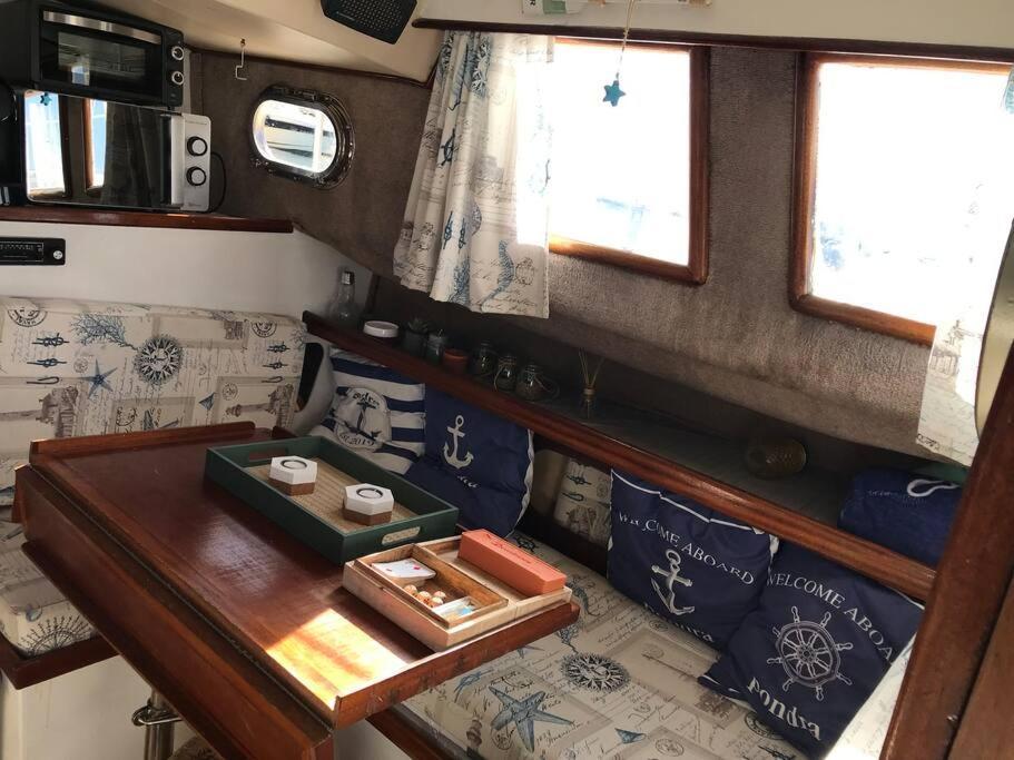 Velero Menorquin Con Encanto