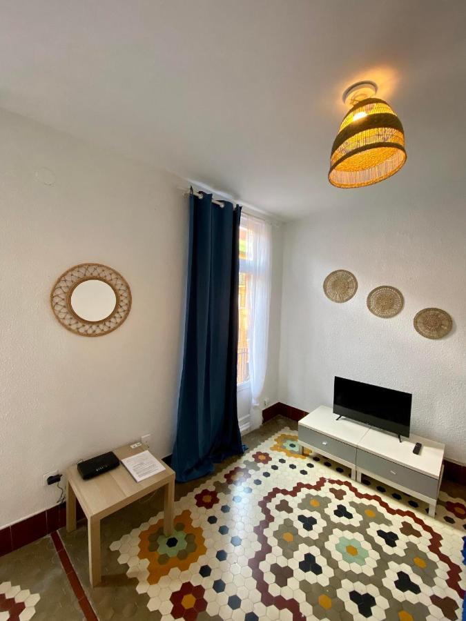 Apartment To Sea