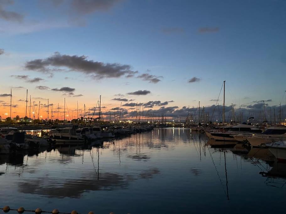 Velero Menorquin Con Encanto Botel