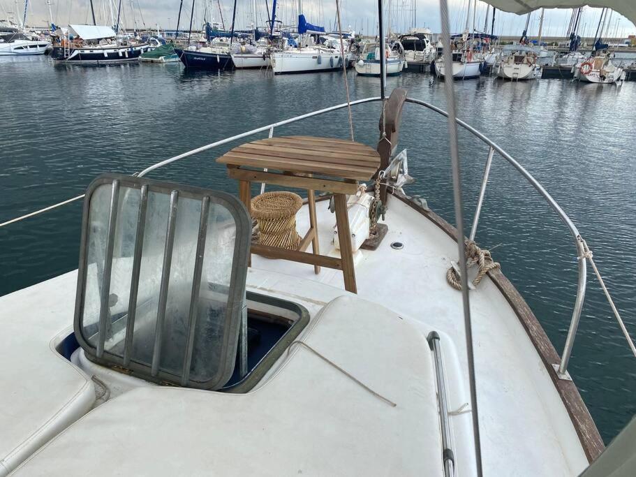 Botel Velero Menorquin Con Encanto Valencia