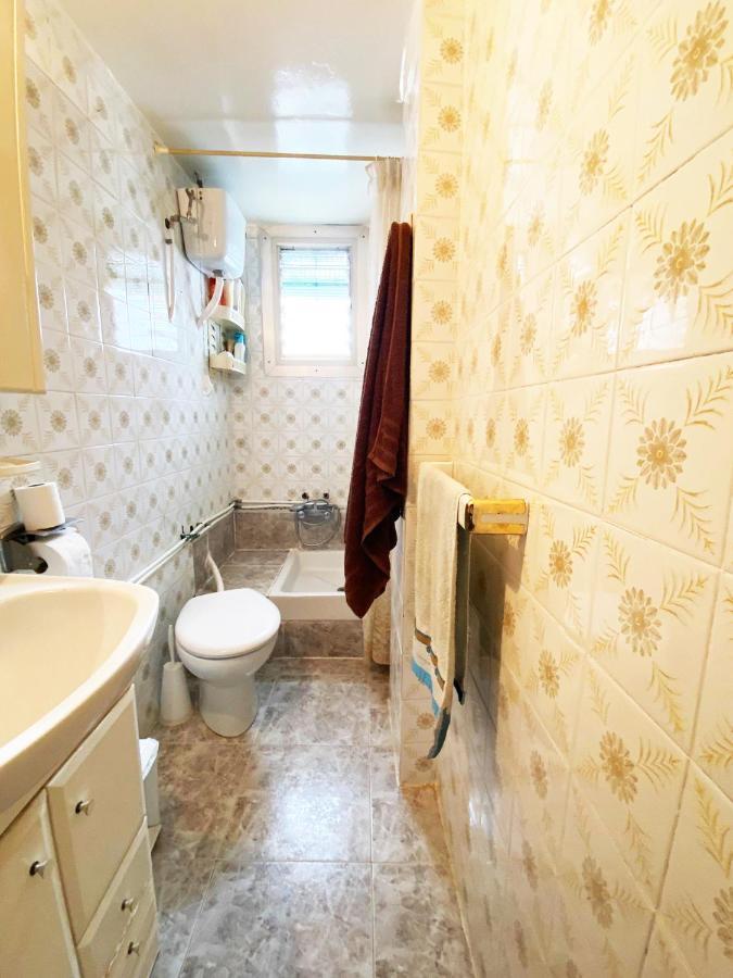 Homestay La Malvarrosa In Shared