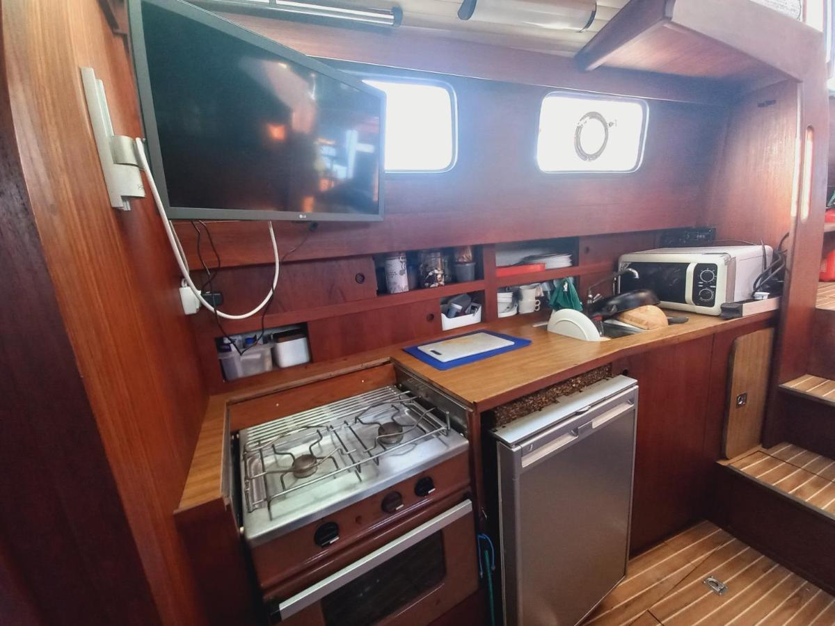 Excelente Velero Clasico En *