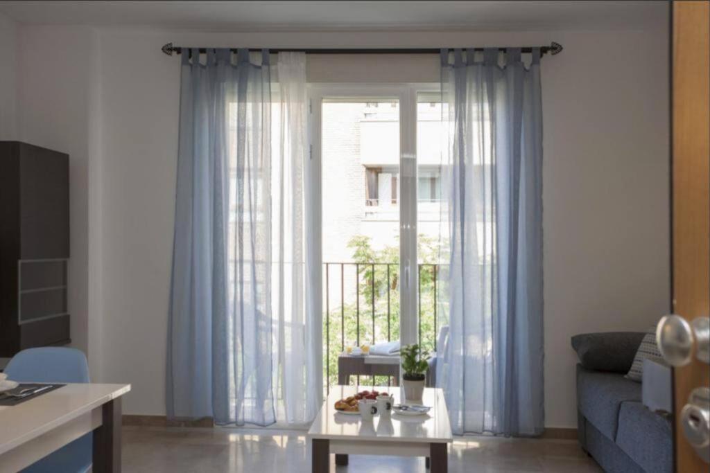 Cozy Flat Near Torres De Serrano Apartment
