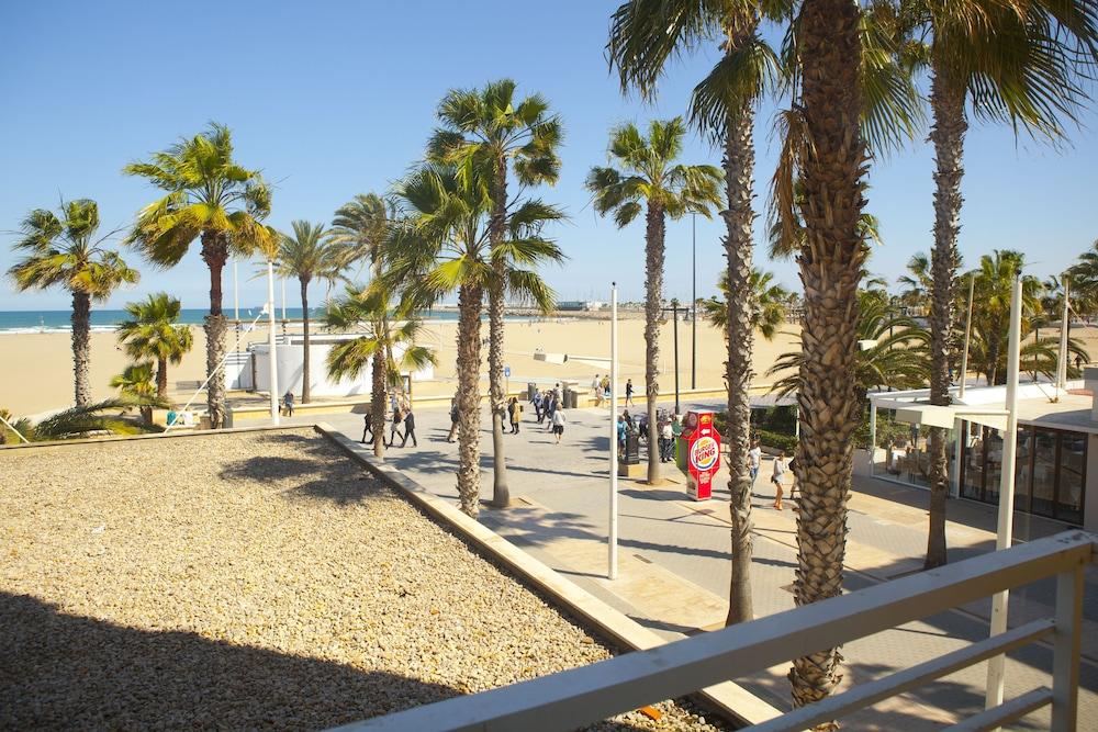 Malvarrosa Beach 2*