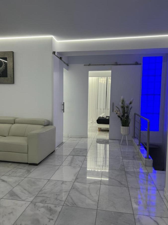 Deluxe House Holiday home *