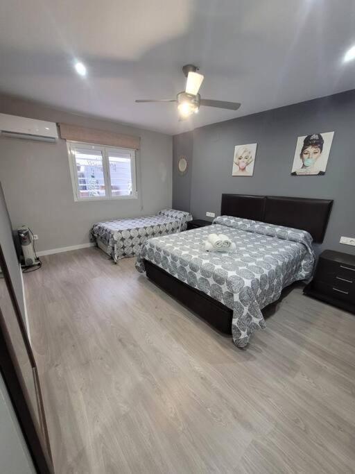 Precioso Reformado Con Terraza, 4 Habs Apartment