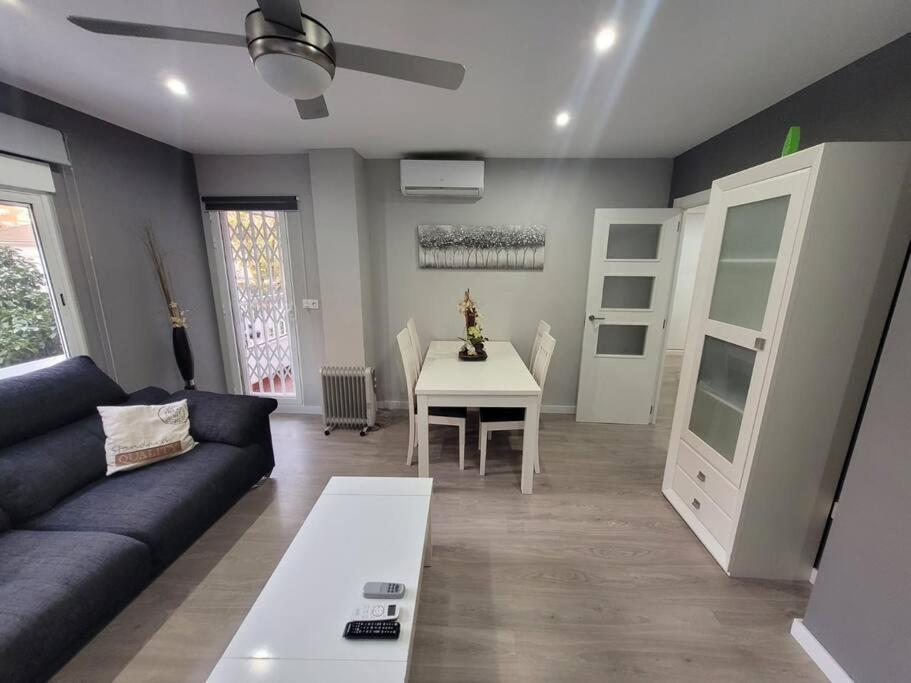 Precioso Reformado Con Terraza, 4 Habs Apartment *