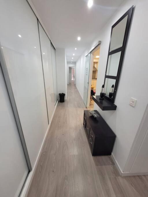 Precioso Reformado Con Terraza, 4 Habs * Valencia