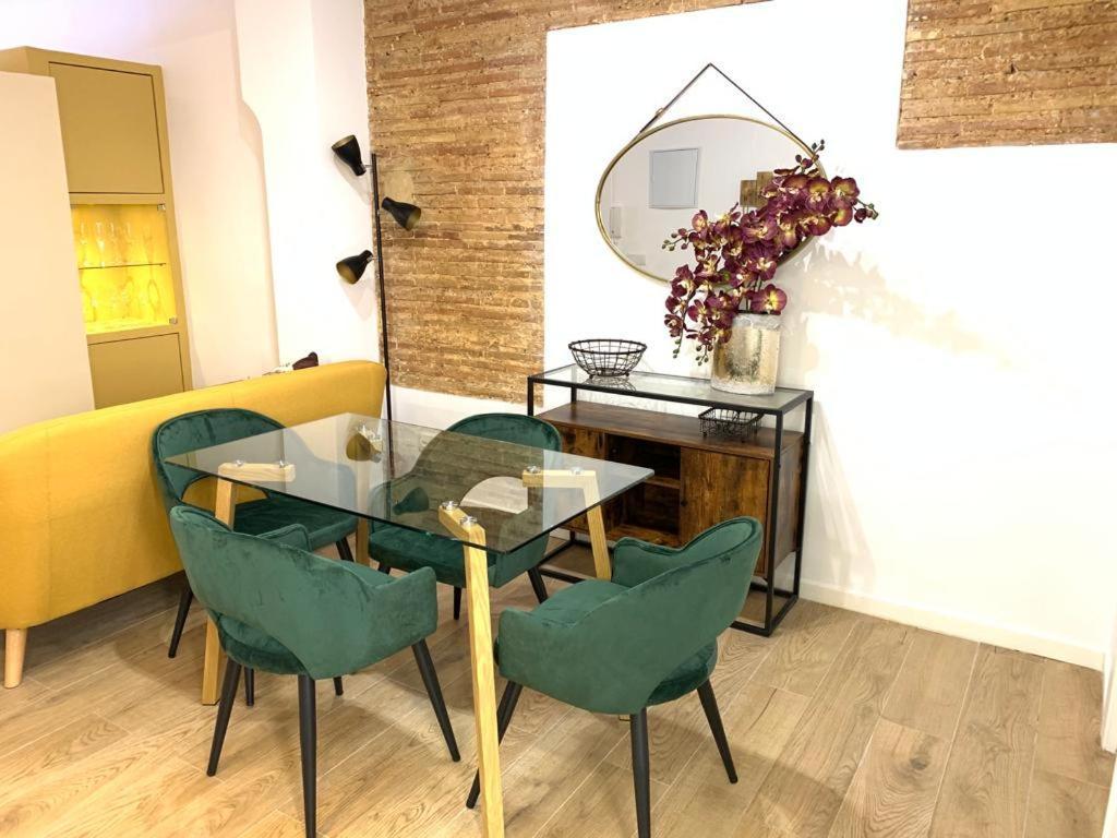 Guillem De Castro Apartment