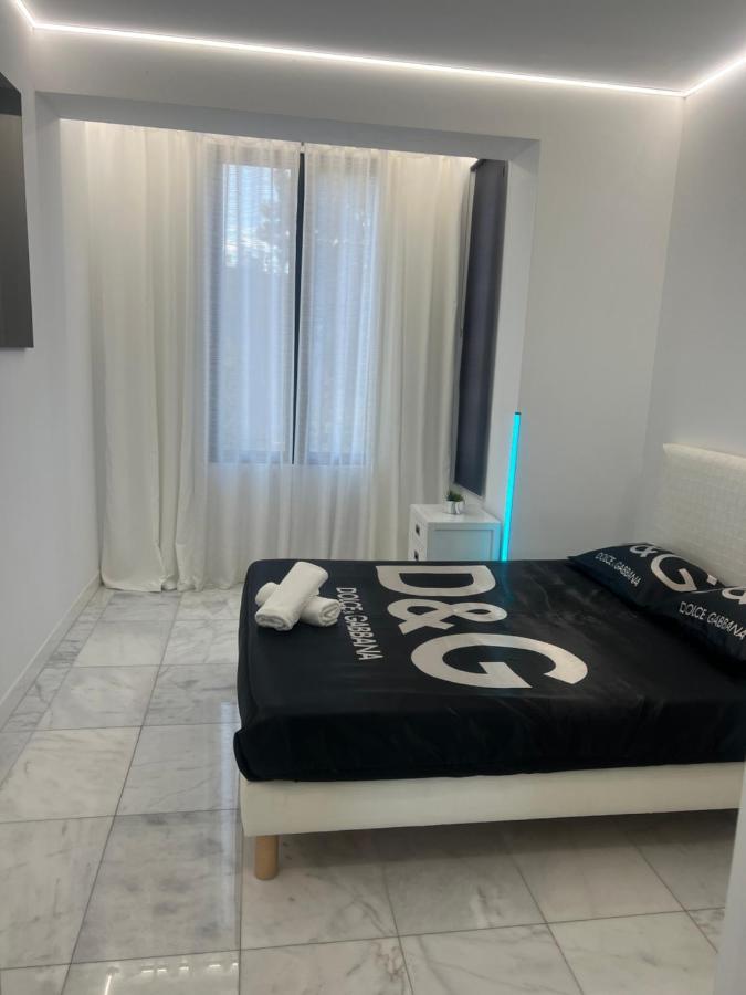 Deluxe House *