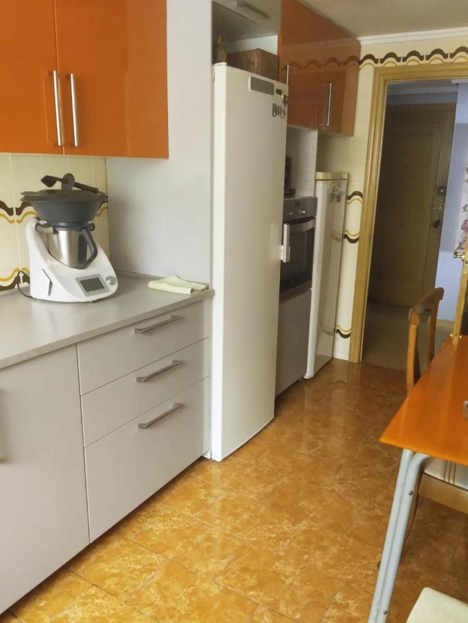 Blasco Ibanez Double With Private Bathroom In Shared Homestay
