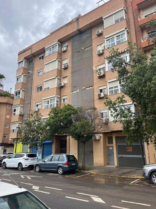 Apartamento Comodo Y Espacioso Con Parking *