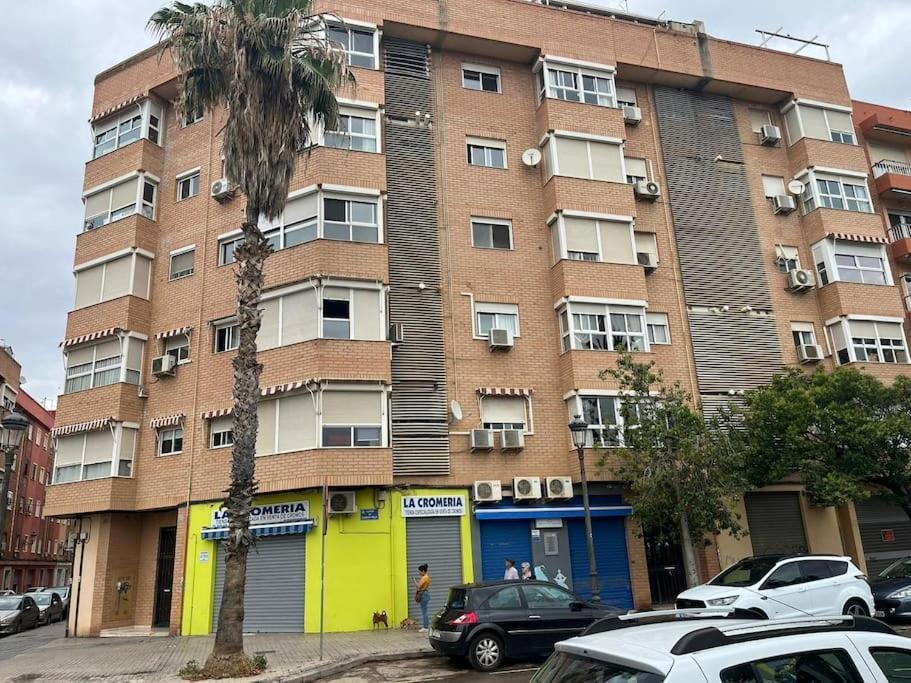 Comodo Y Espacioso Con Parking Apartment *