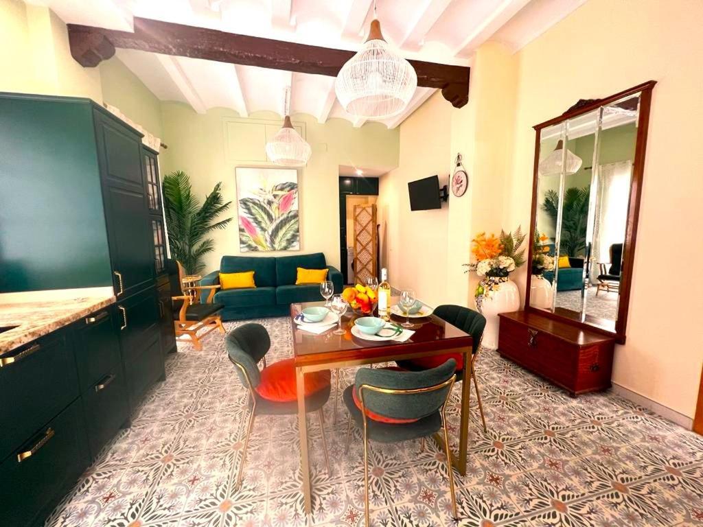 Esmeralda With Free Private Underground Parking Apartment Valencia