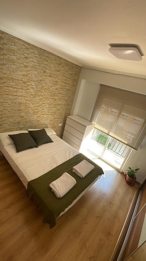 Habitacion Con Balcon En Piso Compartido Privatunterkunft