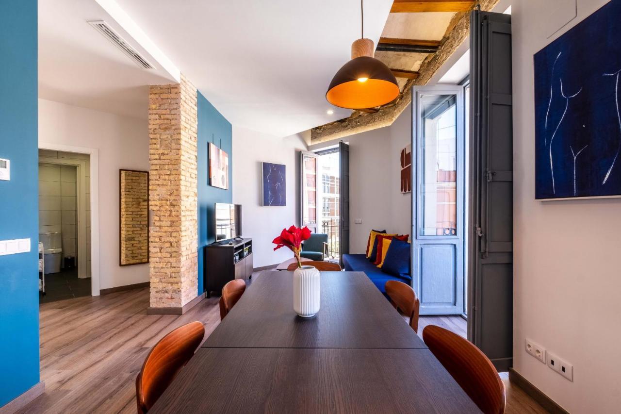 Well Lit And Creatively Designed Apartment
