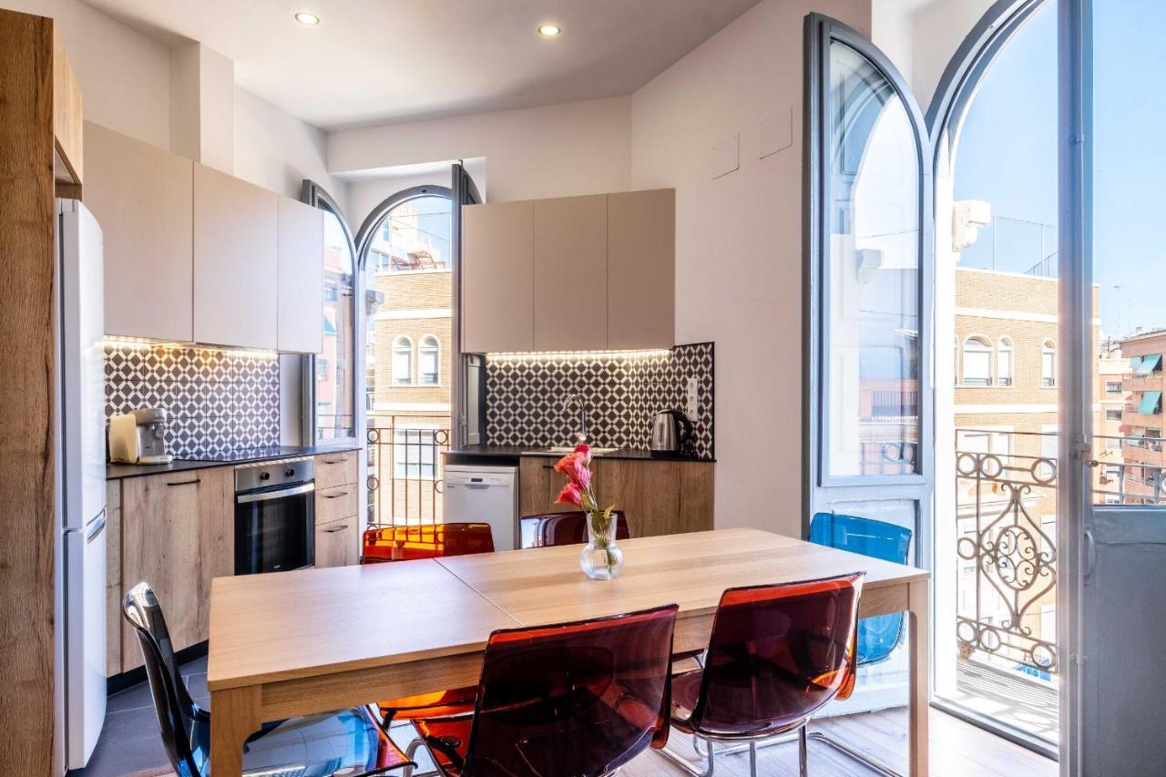 Apartment Brighthouse With Warm And Friendly Vibes *