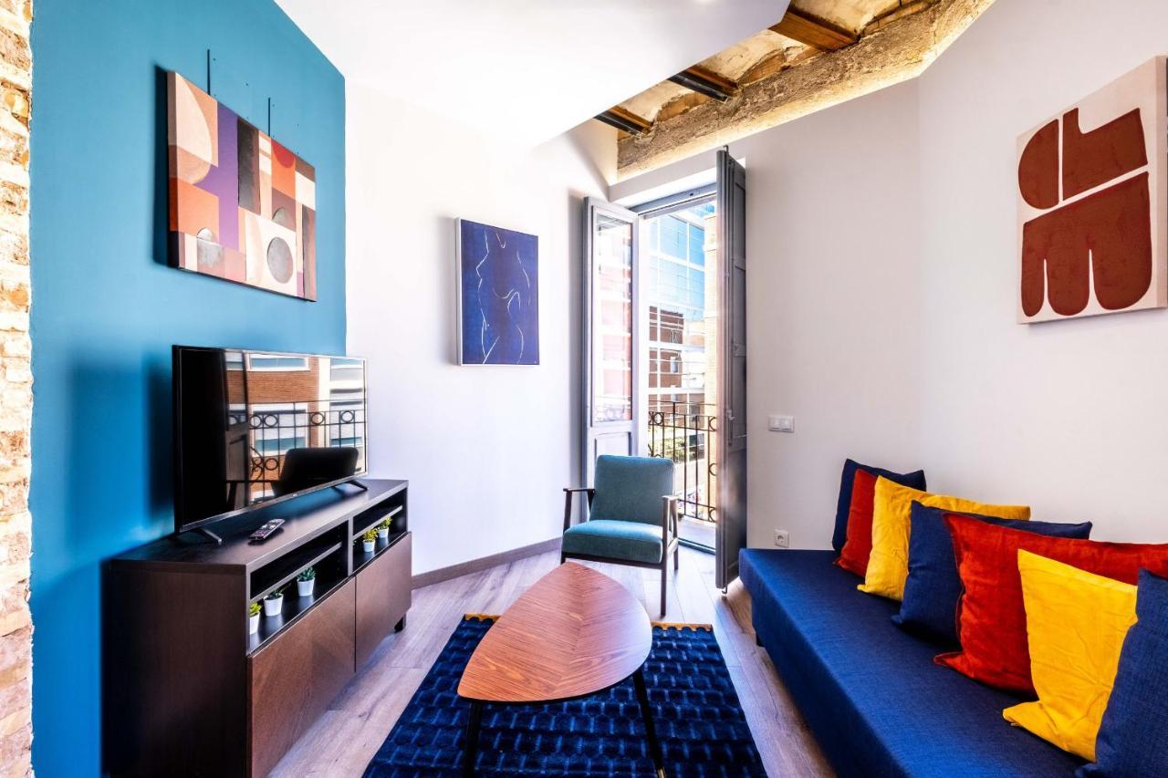 Apartment Well Lit And Creatively Designed *