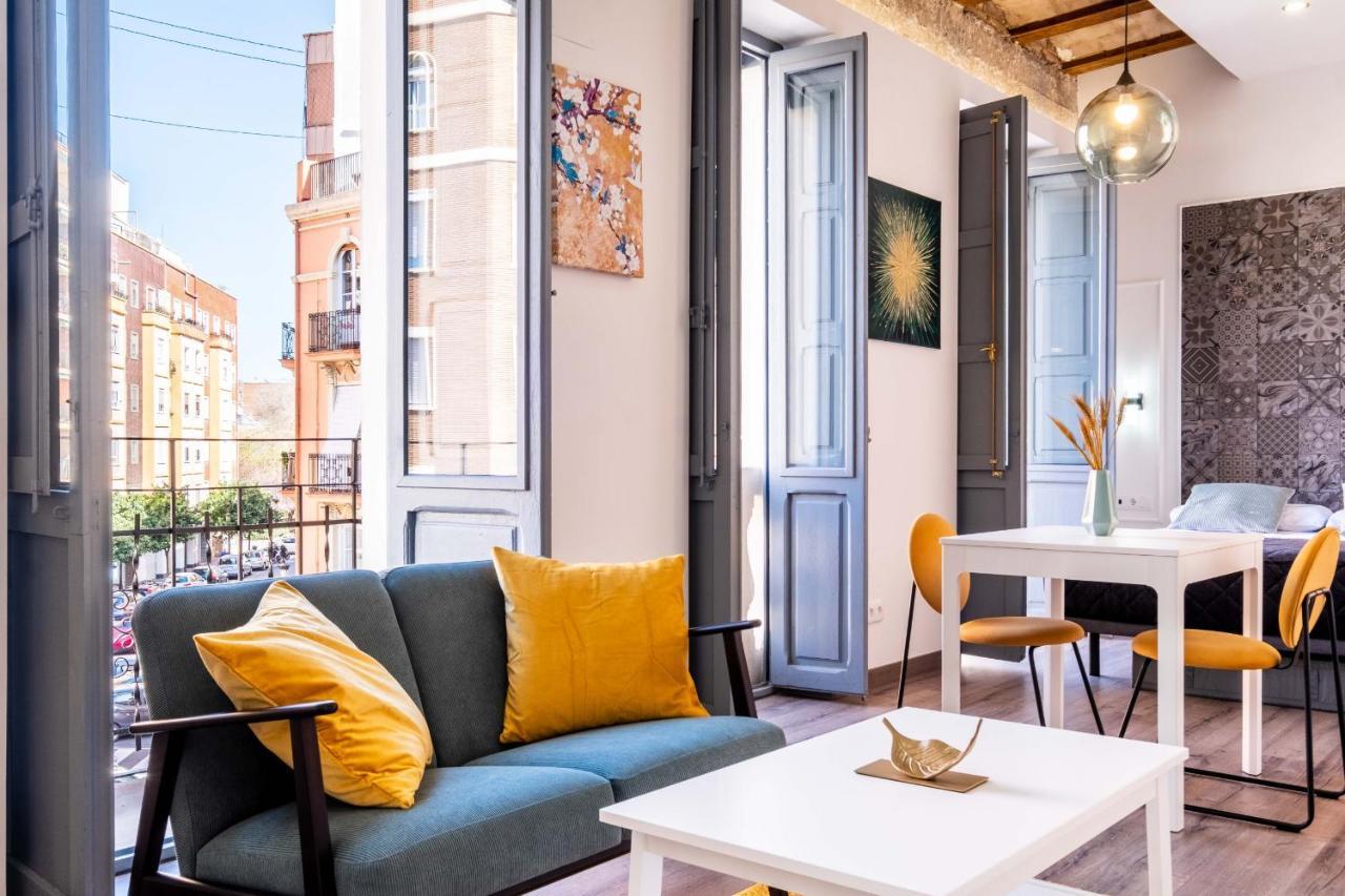 Apartment Beautifully Designed With Lots Of Natural Light