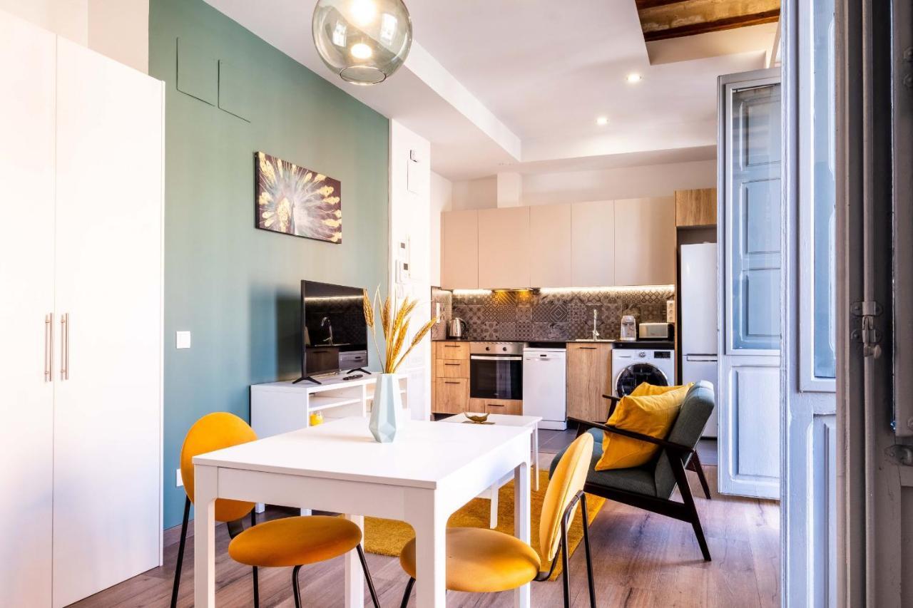 Apartment Beautifully Designed With Lots Of Natural Light