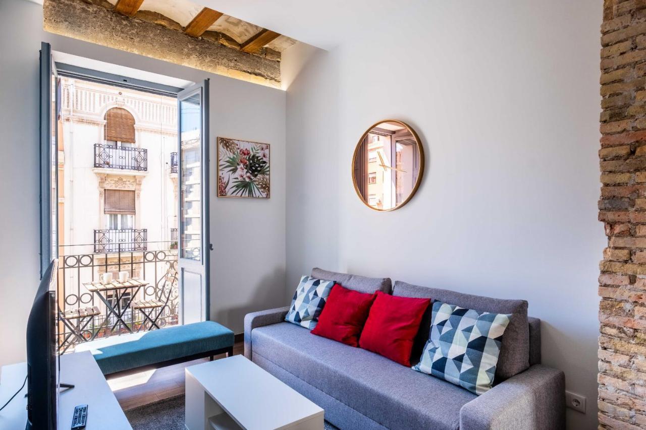 Spacious With Great Views Apartment