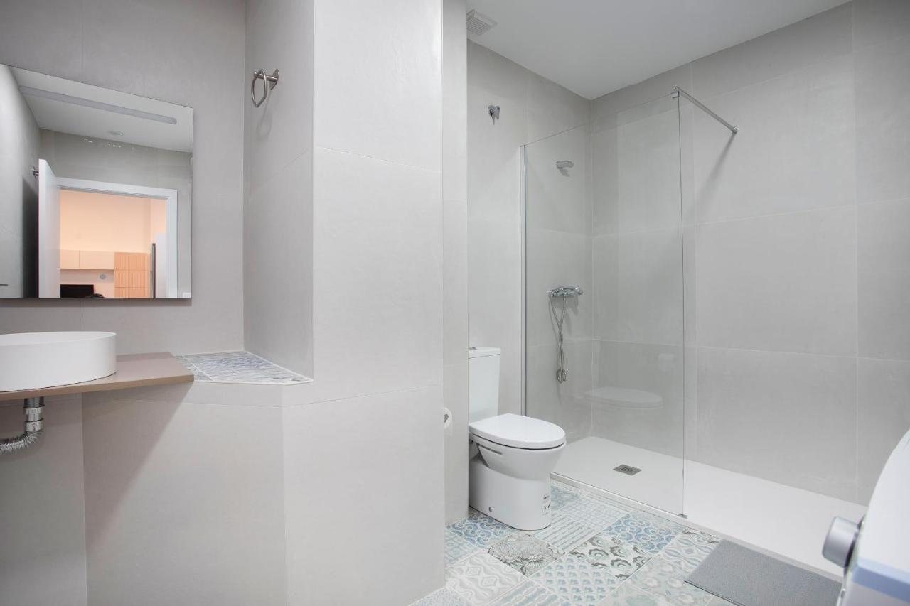 10 Pax, Ac, Wifi Gratis, Ciudad Artes Y Ciencias Apartment *