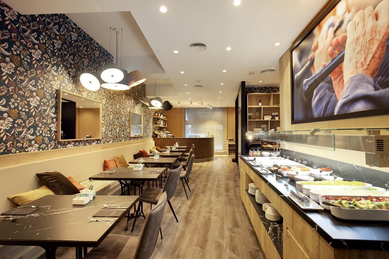 Catalonia Excelsior Hotel 4*