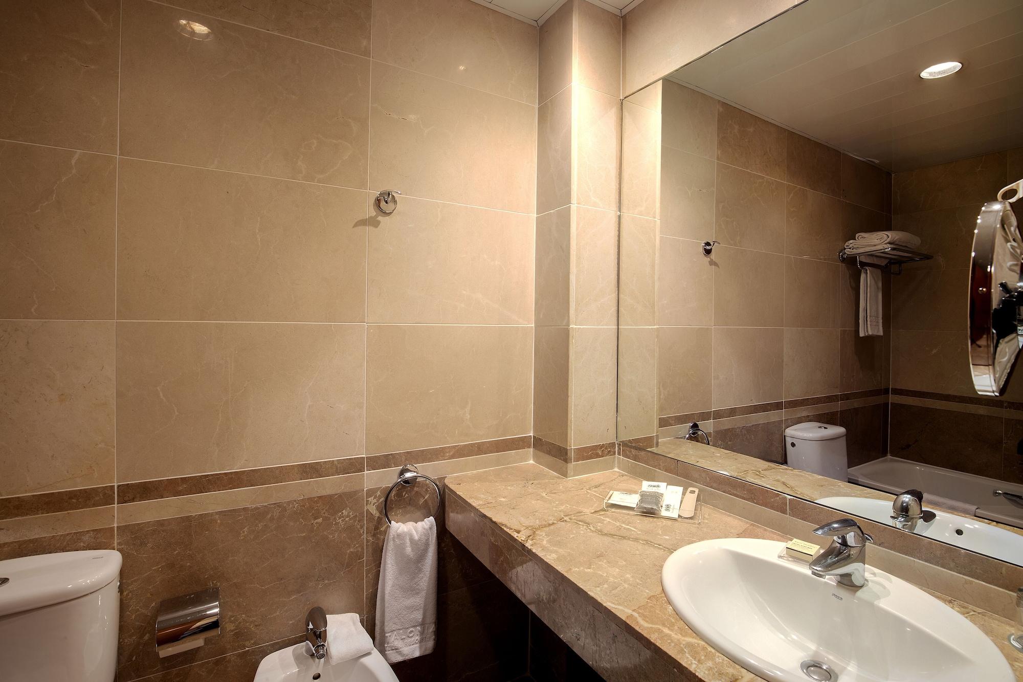Catalonia Excelsior Hotel 4*